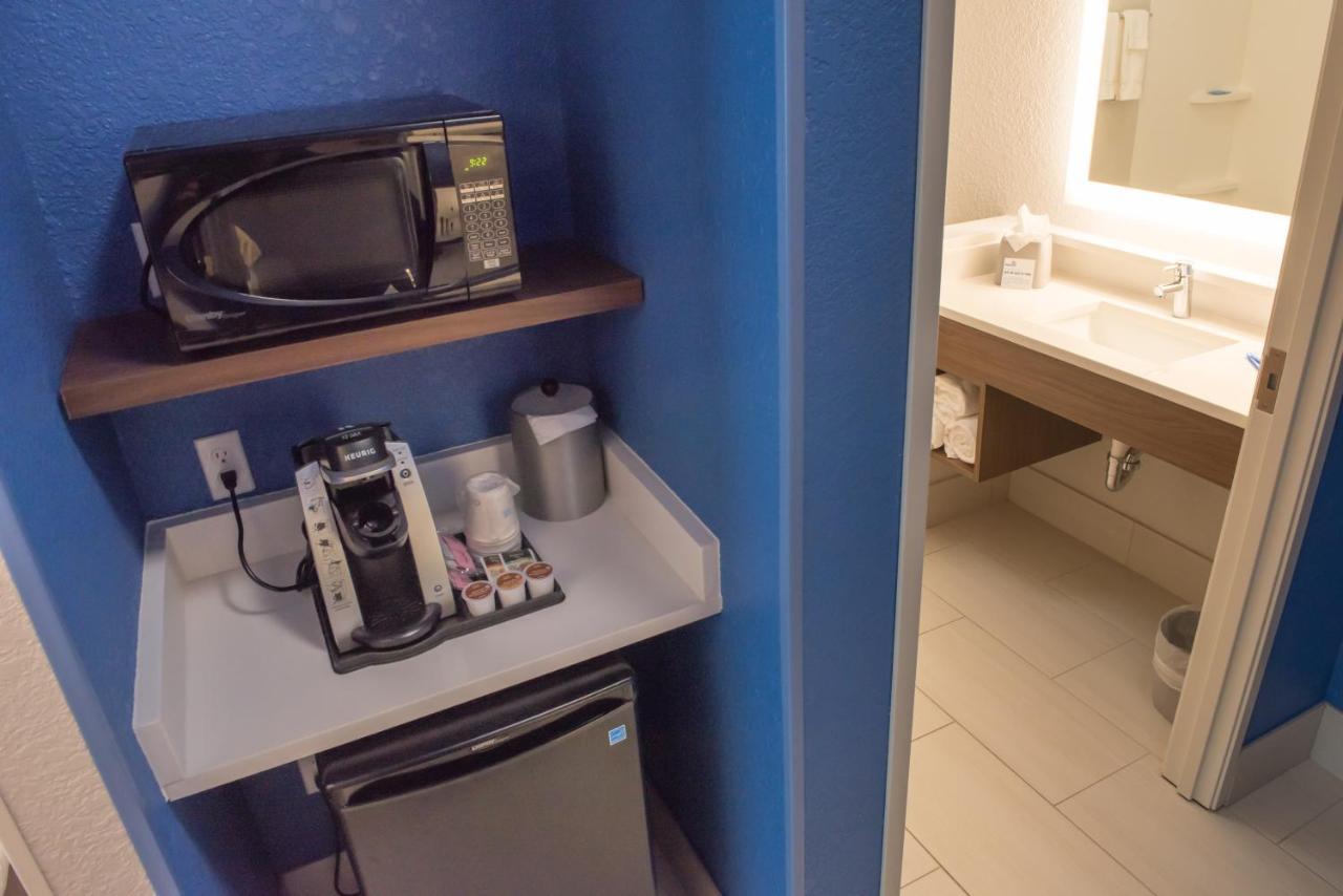 Holiday Inn Express & Suites - Dayton Southwest By Ihg Extérieur photo